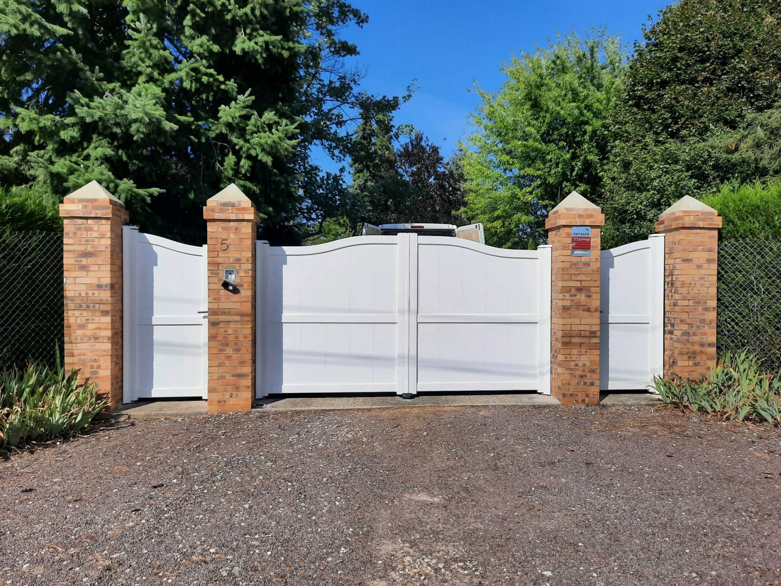 Pose de volets roulants sur mesure proche de Conches-en-Ouche dans l'Eure