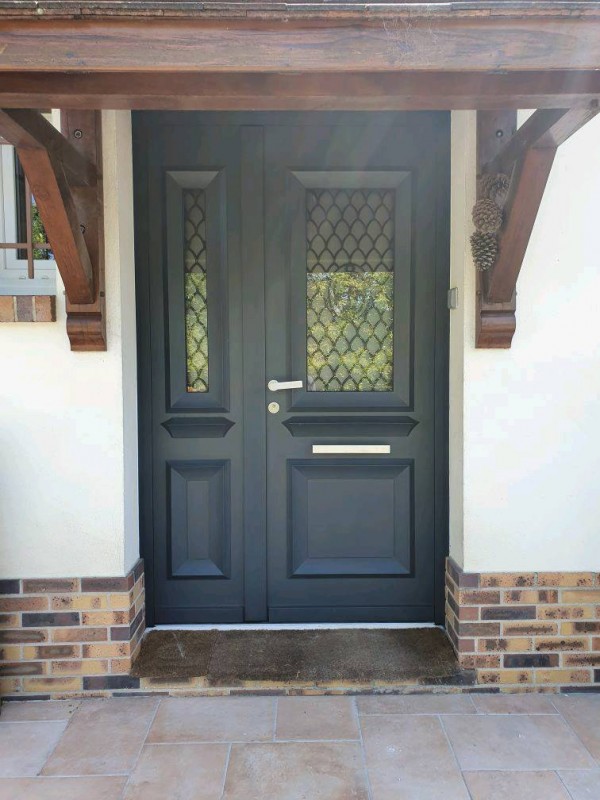 Faire poser une porte en aluminium aux alentours de Rouen 76