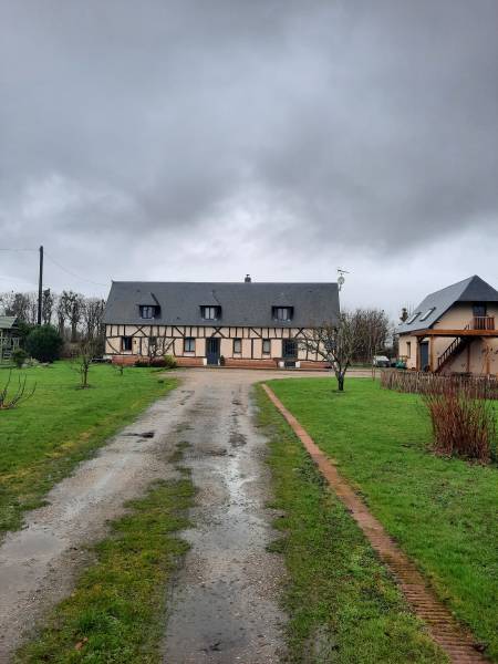     Fenêtres aluminium SYBAIE gris anthracite RAL 7016 rénovation énergétique Normandie