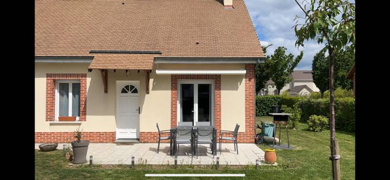 Store banne WINSOL Combisol 1200 sur mesure installé au Neubourg