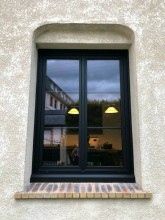 Leroy Fermetures -  Devis menuiserie pour la vente et la pose de fenêtres en bois au Val-de-Reuil près de Louviers 27400